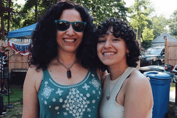 Marlee Lopez Commisso, SJC Long Island Student Emergency Assistance Grant recipient, with her mom Cindy Lopez.