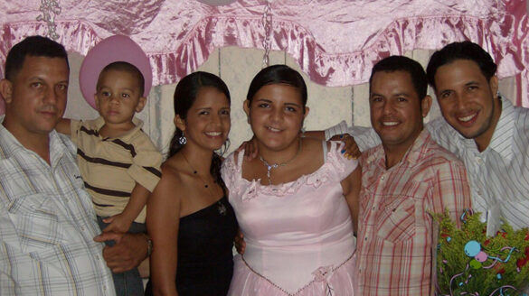 Carmen Torres with three of her brothers, her sister and one of her nephews.