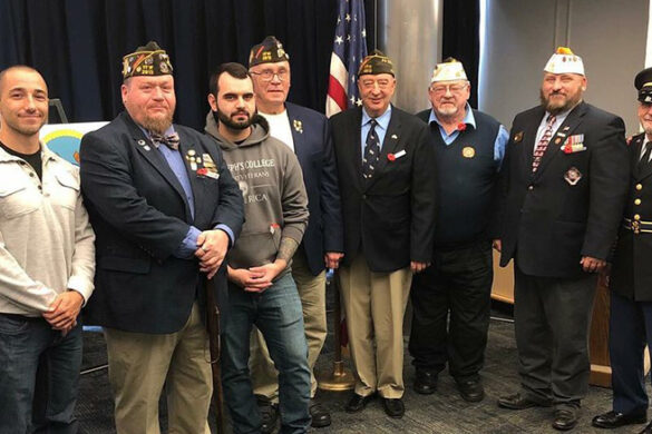 John Davis with other student veteran and members of the Patchogue VFW.