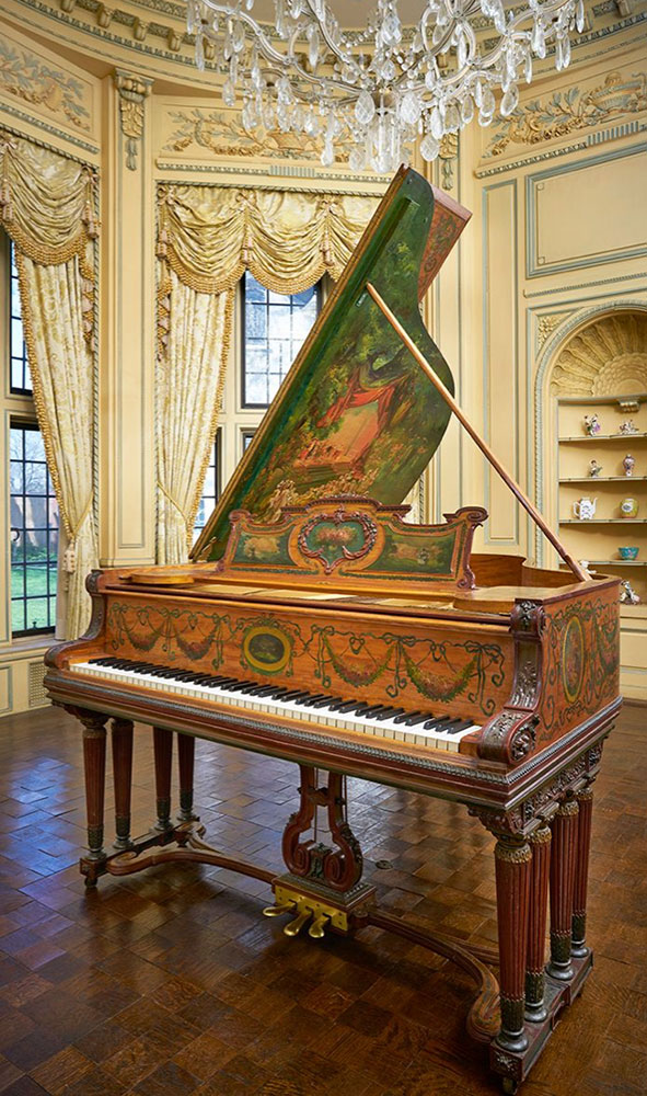 Piano painted by Shinn, 1906.