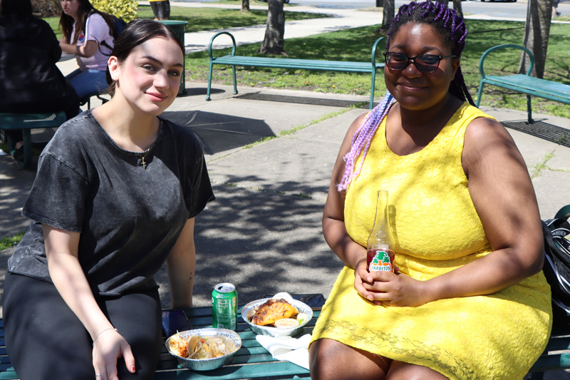 Students enjoying free food at Spring Fling.