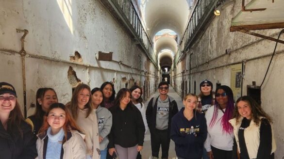 students in prison museum.