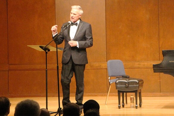 SJNY President Performs at Del Mar College