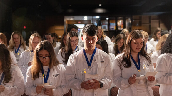 Nursing_Li4 Long Island nursing students reciting their pledge